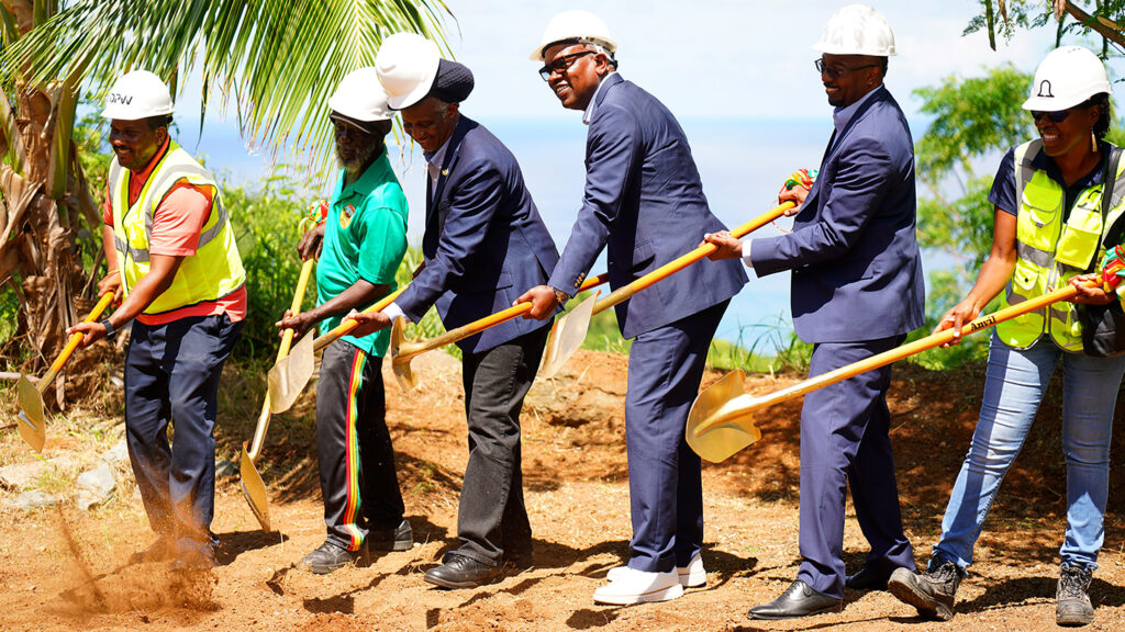 VI Farmers Receive Cisterns